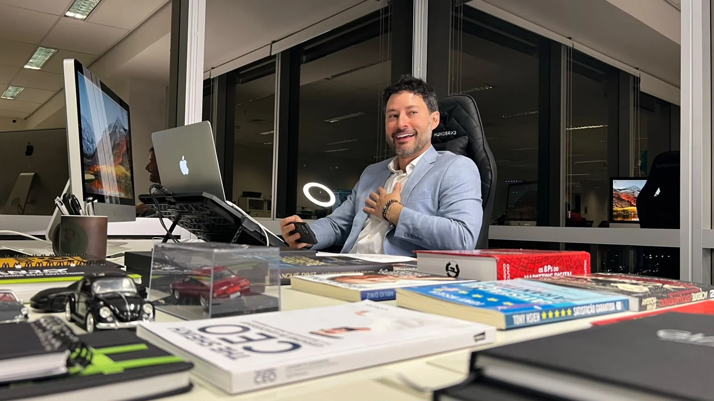 Stanley Bittar em seu escritório